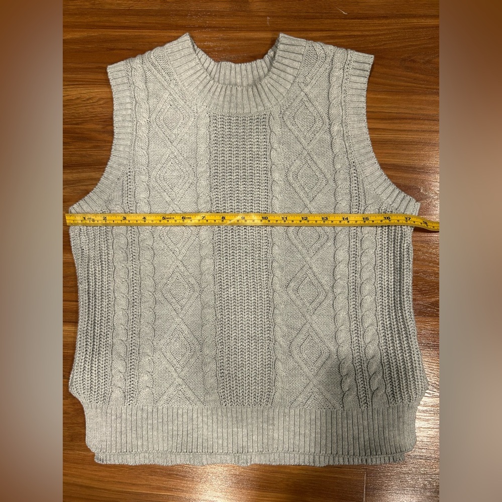 Joie Cable Knit Sweater Vest Size Medium - Picture 7 of 8